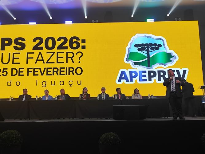 PARANAPREVIDÊNCIA destaca solidez e apoio aos municípios em evento da APEPREV em Foz do Iguaçu