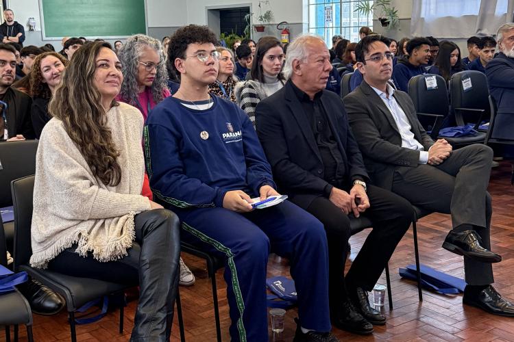 Paraná lança programa de educação previdenciária para estudantes do ensino médio.